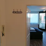 Stylisches Kleines -zentral Gelegen- Naehe Bayarena - In Wiesdorf City- Friedrich Ebert Platz 5a , 4te Etage Mit Balkon-kein Aufzug-lift--kaution Pflicht-- Leverkusen