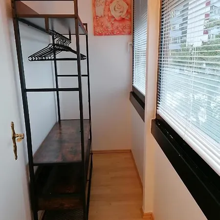 Appartement Stylisches Kleines Studio -Zentral Gelegen- Naehe Bayarena - In Leverkusen Wiesdorf City- Friedrich Ebert Platz 5A , 4Te Etage Mit Balkon--Kaution Pflicht--