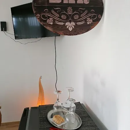 Apartmán Zentrales City-studio - In Wiesdorf , 4tes Og Mit Balkon-kein Lift- Naehe Chempark & Bayarena--kaution Pflicht-- *