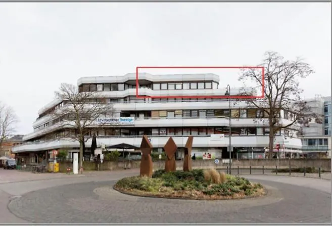 Stylisches Kleines -zentral Gelegen- Naehe Bayarena - In Wiesdorf City- Friedrich Ebert Platz 5a , 4te Etage Mit Balkon-kein Aufzug-lift--kaution Pflicht-- Appartamento