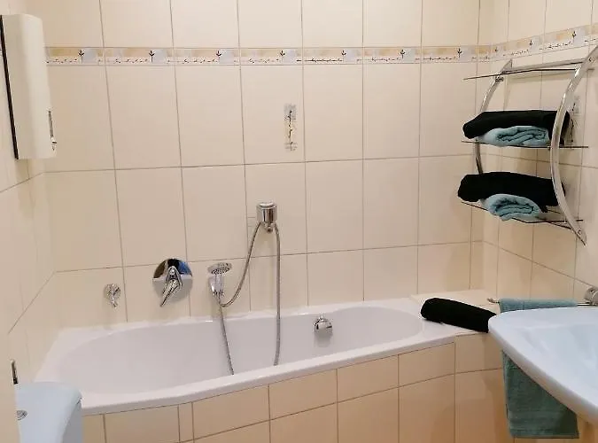 Appartamento Stylisches Kleines -zentral Gelegen- Naehe Bayarena - In Wiesdorf City- Friedrich Ebert Platz 5a , 4te Etage Mit Balkon-kein Aufzug-lift--kaution Pflicht--