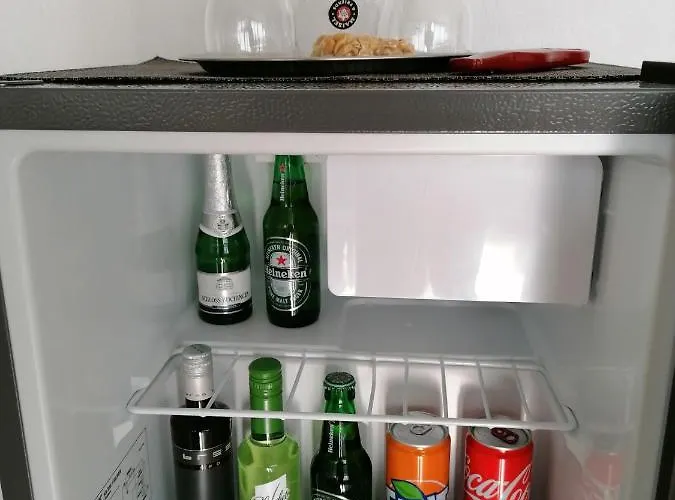 Stylisches Kleines -zentral Gelegen- Naehe Bayarena - In Wiesdorf City- Friedrich Ebert Platz 5a , 4te Etage Mit Balkon-kein Aufzug-lift--kaution Pflicht-- * Leverkusen