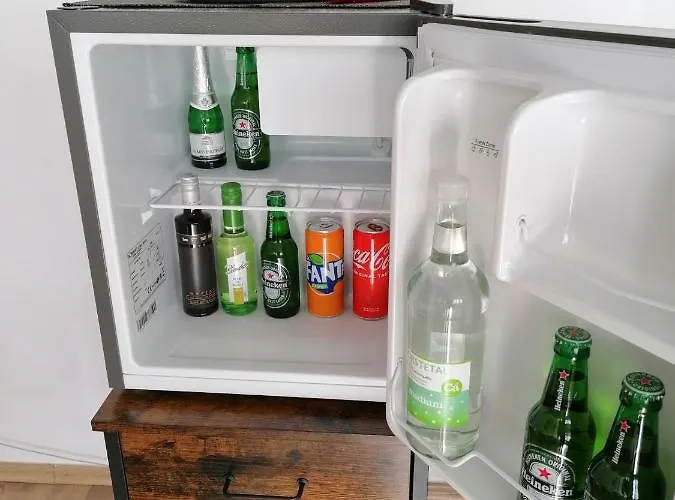 Stylisches Kleines -zentral Gelegen- Naehe Bayarena - In Wiesdorf City- Friedrich Ebert Platz 5a , 4te Etage Mit Balkon-kein Aufzug-lift--kaution Pflicht-- * レバークーゼン