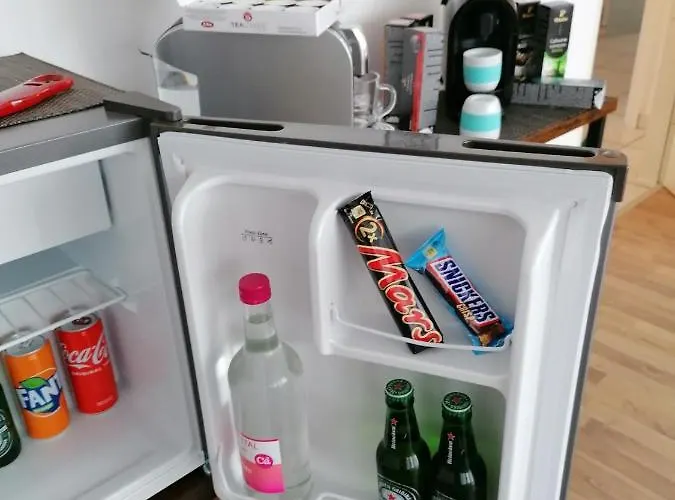 Stylisches Kleines -zentral Gelegen- Naehe Bayarena - In Wiesdorf City- Friedrich Ebert Platz 5a , 4te Etage Mit Balkon-kein Aufzug-lift--kaution Pflicht-- * Leverkusen