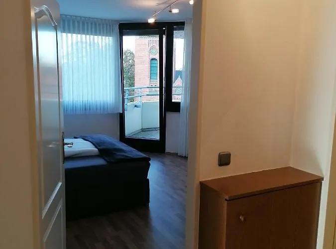 Stylisches Kleines -zentral Gelegen- Naehe Bayarena - In Wiesdorf City- Friedrich Ebert Platz 5a , 4te Etage Mit Balkon-kein Aufzug-lift--kaution Pflicht--