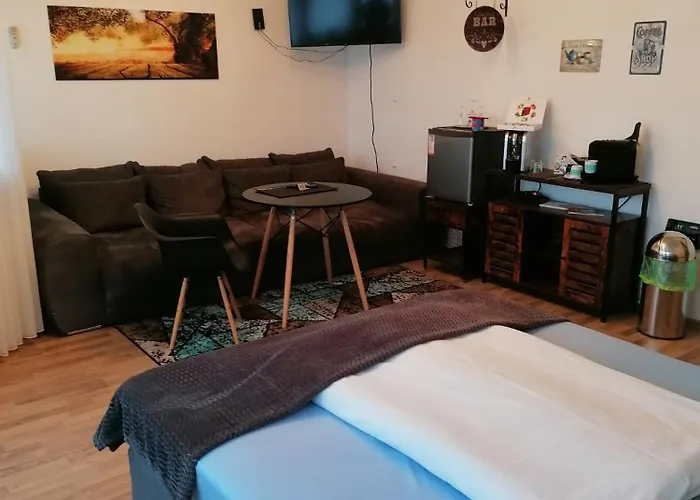 Stylisches Kleines -zentral Gelegen- Naehe Bayarena - In Wiesdorf City- Friedrich Ebert Platz 5a , 4te Etage Mit Balkon-kein Aufzug-lift--kaution Pflicht--