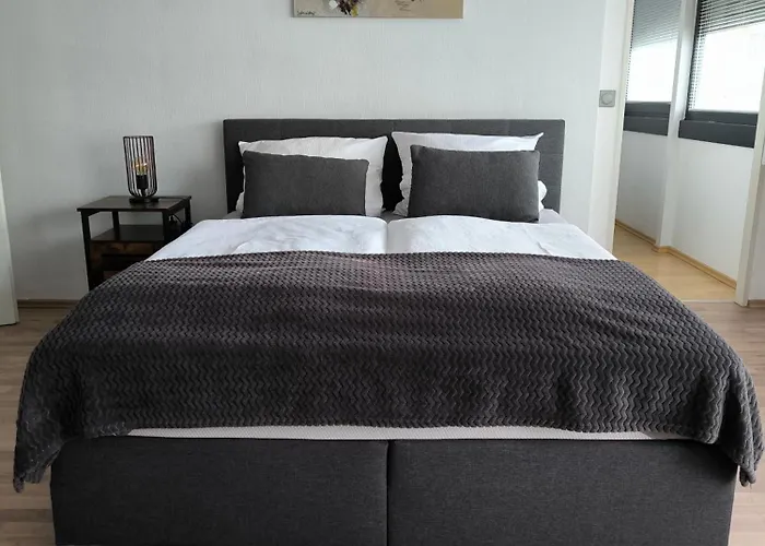 Stylisches Kleines -zentral Gelegen- Naehe Bayarena - In Wiesdorf City- Friedrich Ebert Platz 5a , 4te Etage Mit Balkon-kein Aufzug-lift--kaution Pflicht-- ليفركوزن